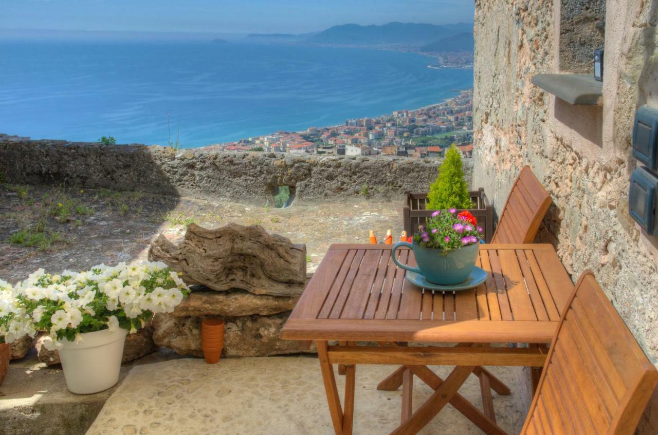 Crosa Tra Le Nuvole Villa Borgio Verezzi Dış mekan fotoğraf