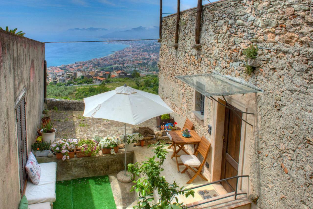Crosa Tra Le Nuvole Villa Borgio Verezzi Dış mekan fotoğraf