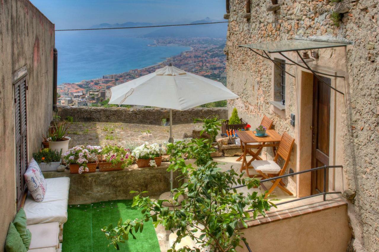 Crosa Tra Le Nuvole Villa Borgio Verezzi Dış mekan fotoğraf